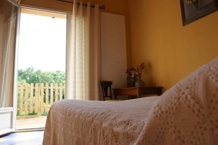 Standard Quadruple room with garden view