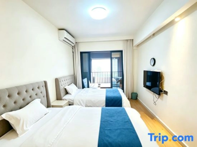 1 Bedroom Family Suite with balcony and with sea view