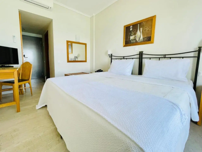 Afitos Apartments & Studios