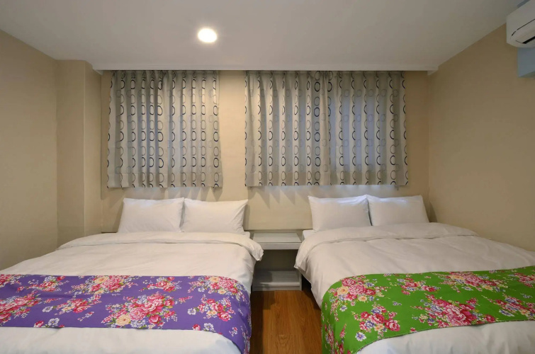 Fun House - Hostel