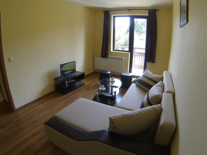 Rusaliite Adventure House