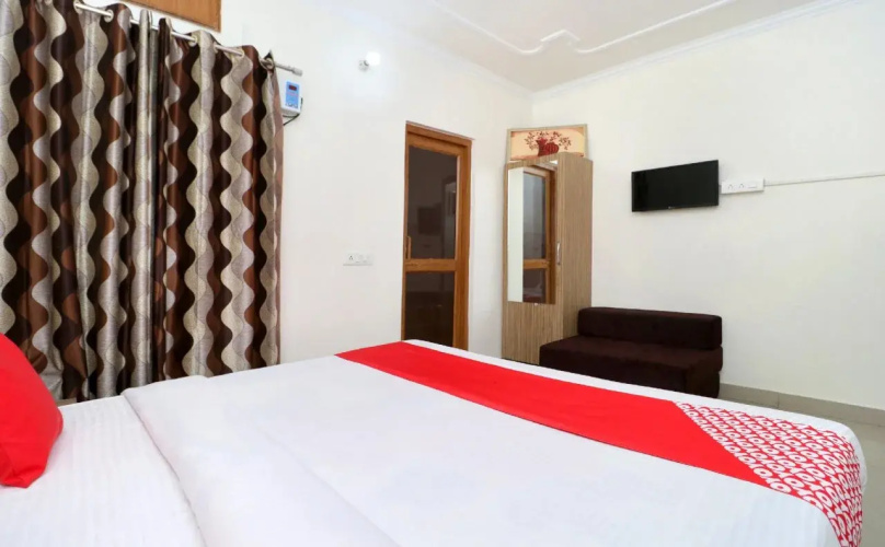 OYO 27669 Harkirat Niwas