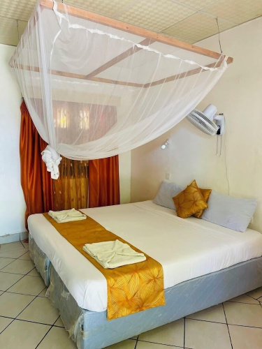 Qwetu Beach Resort Likoni - 몸바사