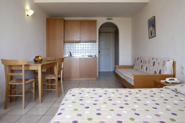 Marinos Beach Hotel