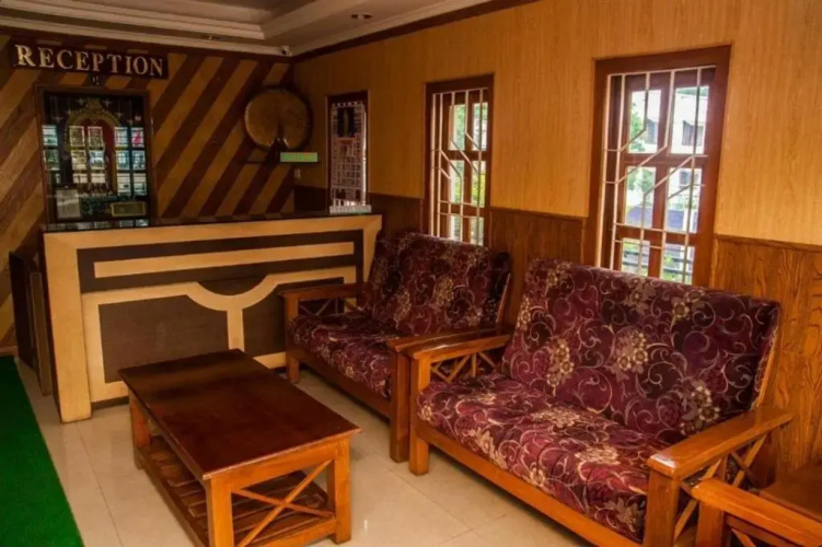 Hotel Gurupriya