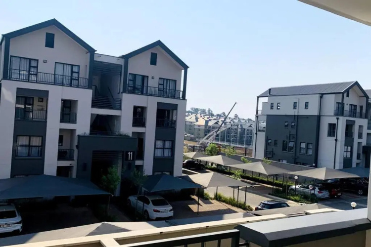 Munyaka Waterfall: Executive Apartment
