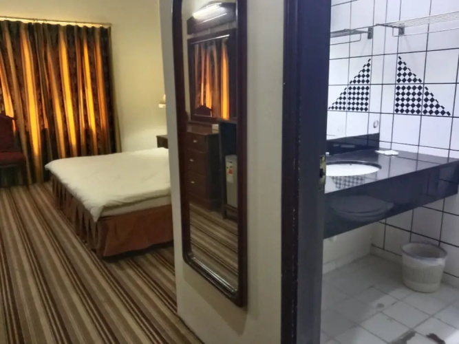 Al Commodore Hotel