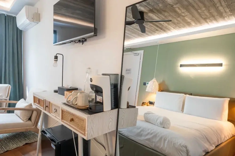 Deluxe Double room with balcony and with city view