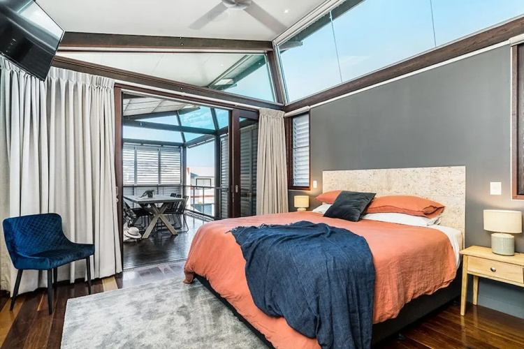 Your Luxury Escape - On The Bay 2