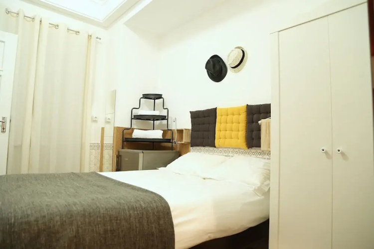 Santos Hostel - Lisbon