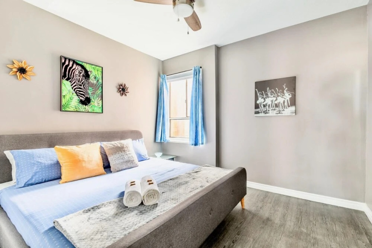 1BR - King Bed Apt With Netflix - Prime Location