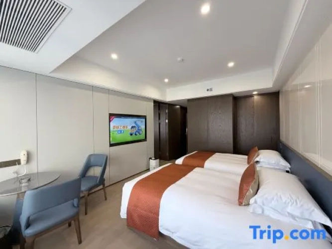 2 Bedrooms Suite