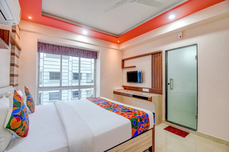 Fabhotel The Lily