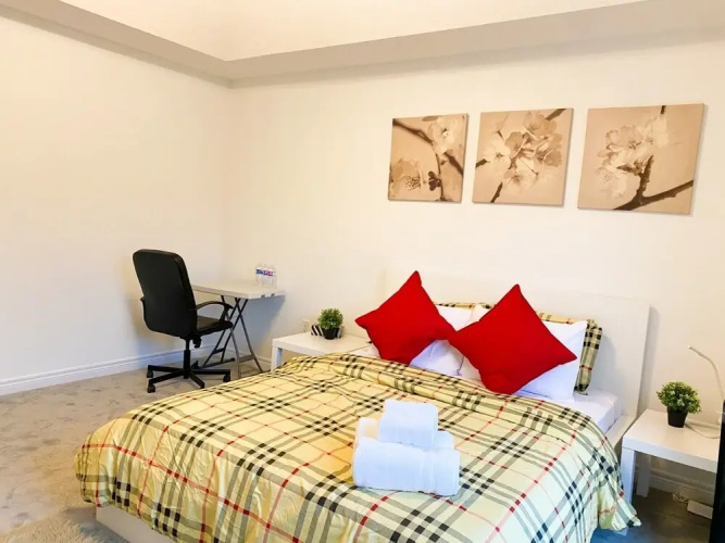 Relaxing Master Private Bedroom