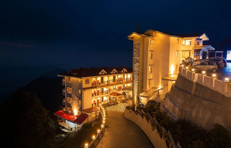 Voyage Glenz Resort