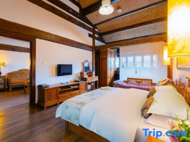 Standard Double room with courtyard view