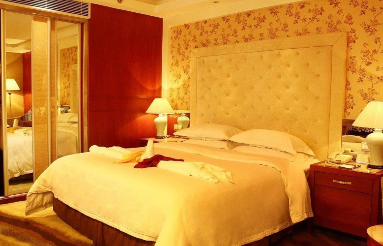 Global Hotel