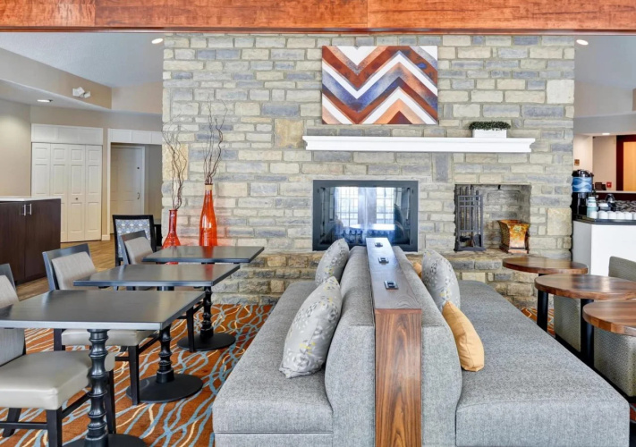 Staybridge Suites Columbus - Worthington
