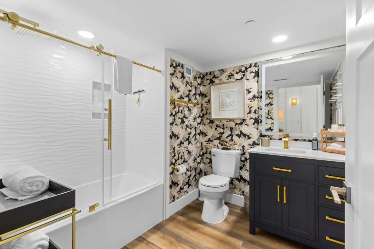 1606 Brighton 3 Bedroom Condo