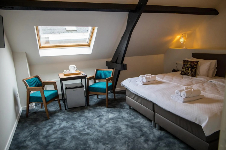 Guzy hotel