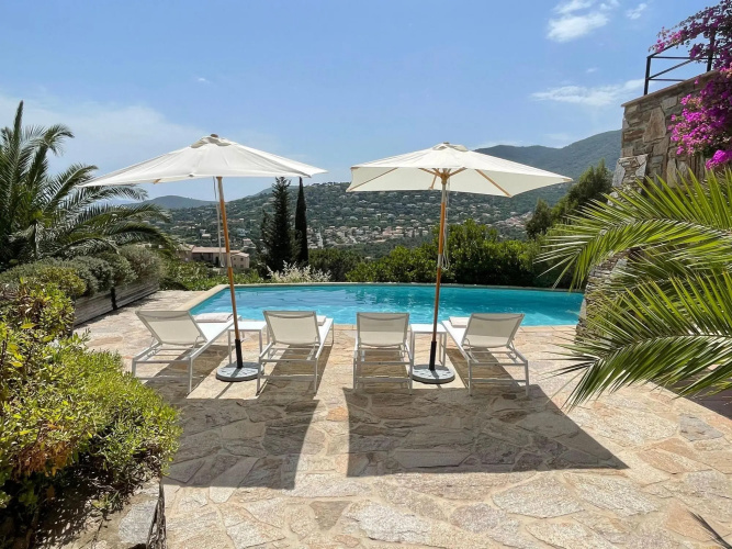 Villa in Cavalaire With Sea View & Pool