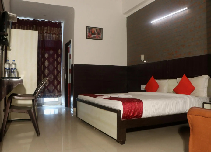 Hotel Happy Stay