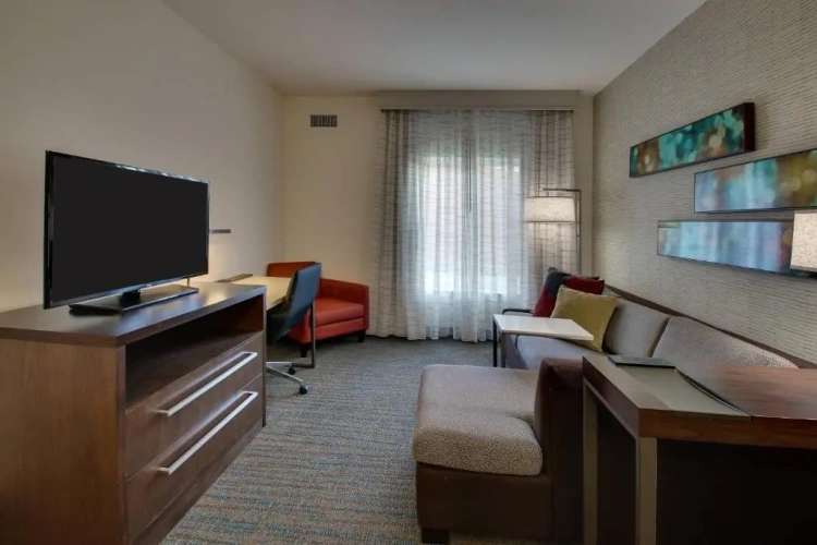 1 Bedroom Suite