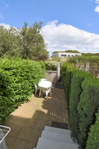 Les Jardins du Port Studio Avec Jardin Et Piscine