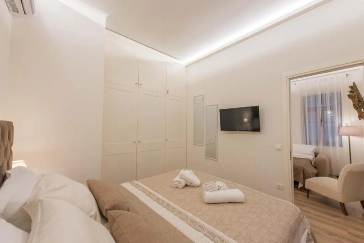1571_ Suites A2
