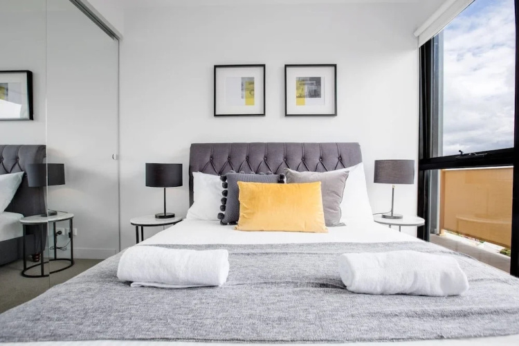 Elegant 2br@footscray Station