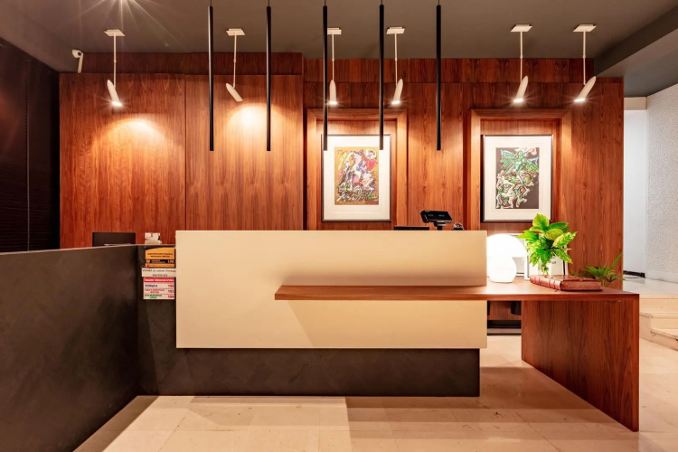 Hotel Pela