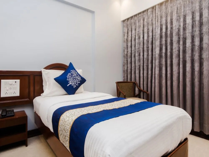 OYO 12749 Hotel Sagar