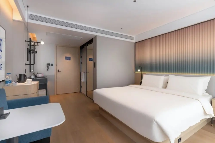 Classic Single room with city view