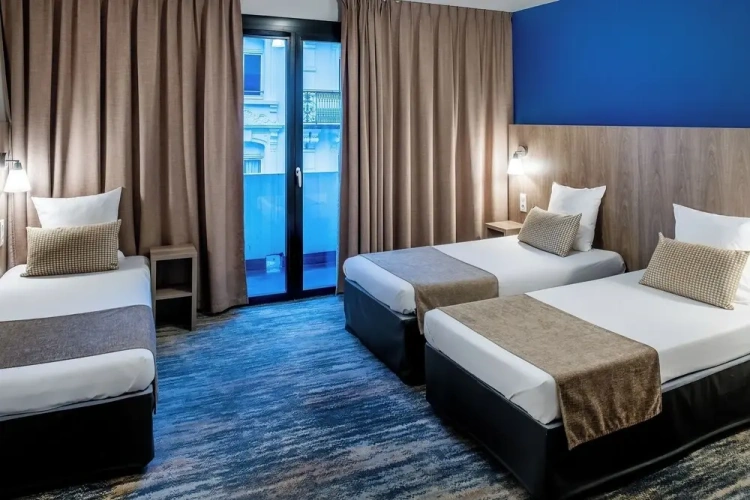 Standard Triple room with balcony