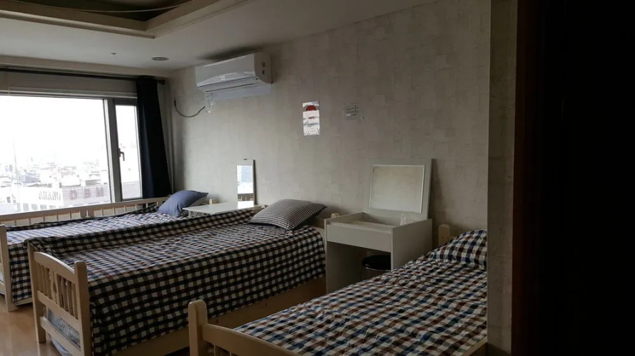 Hongdae Guesthouse ( 홍대게스트하우스 )