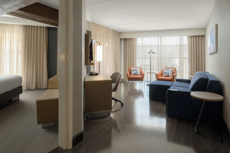 2 Bedrooms Suite
