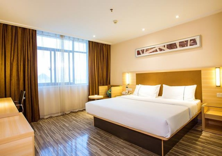 Standard Double room with view