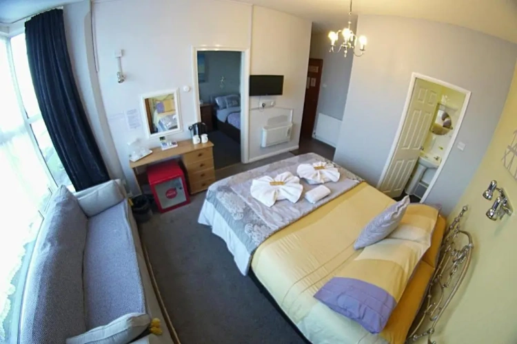 1 Bedroom Suite