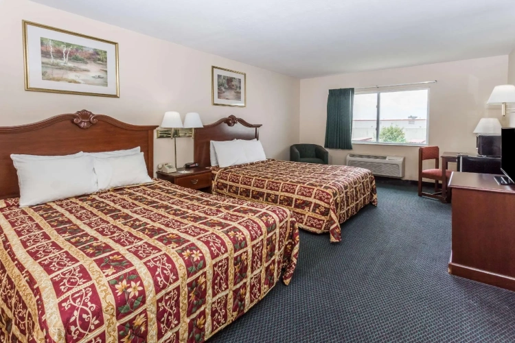 Standard Quadruple room
