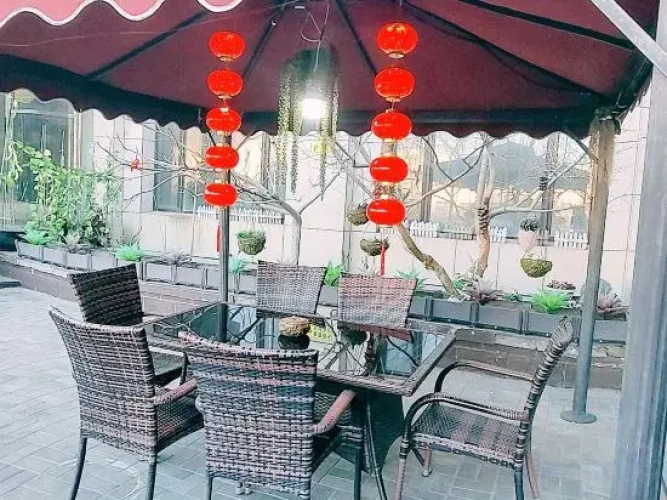 Riverside Hotel