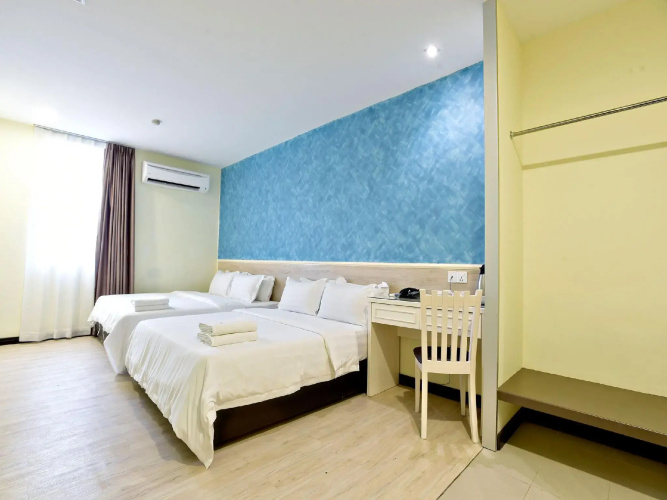 Pantai Inn