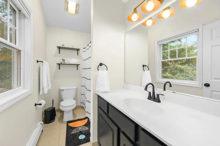 Gorgeous 2BDR Home near Downtown