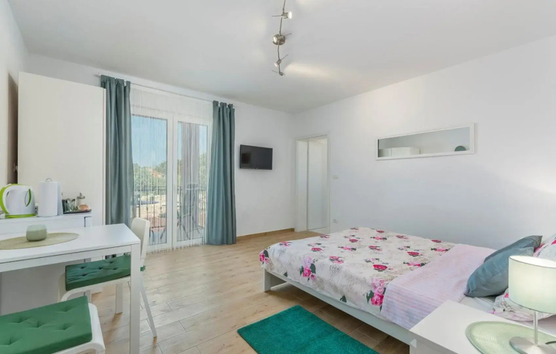 Apartment Complex Jelena