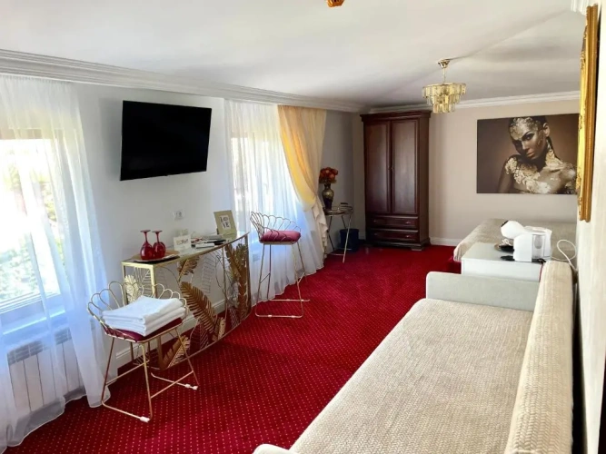 Deluxe Family Suite