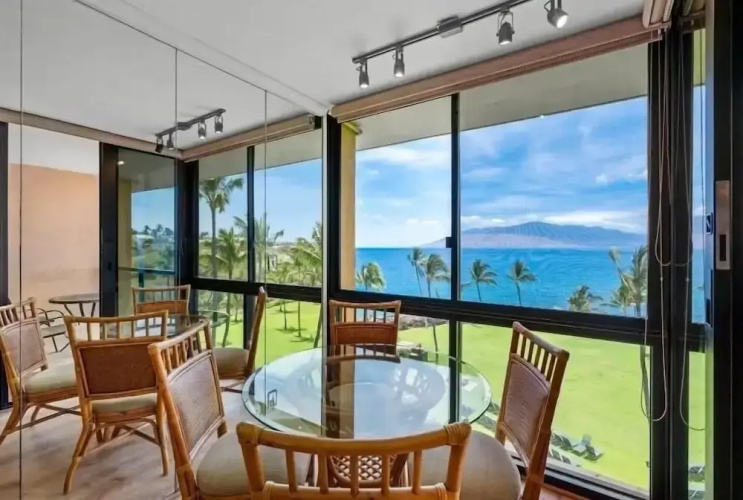 Kihei Surfside, #608 1 Bedroom Condo by RedAwning