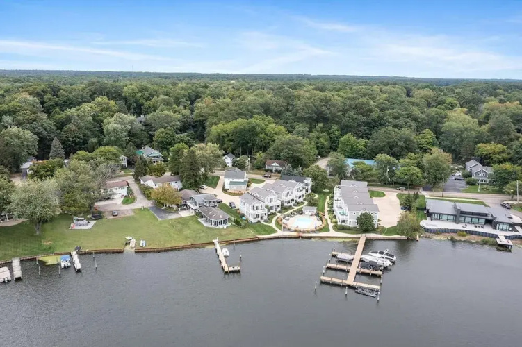 Saugatuck Harbor House