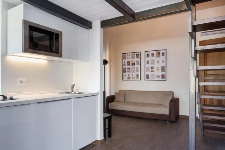 Apartment with balcony