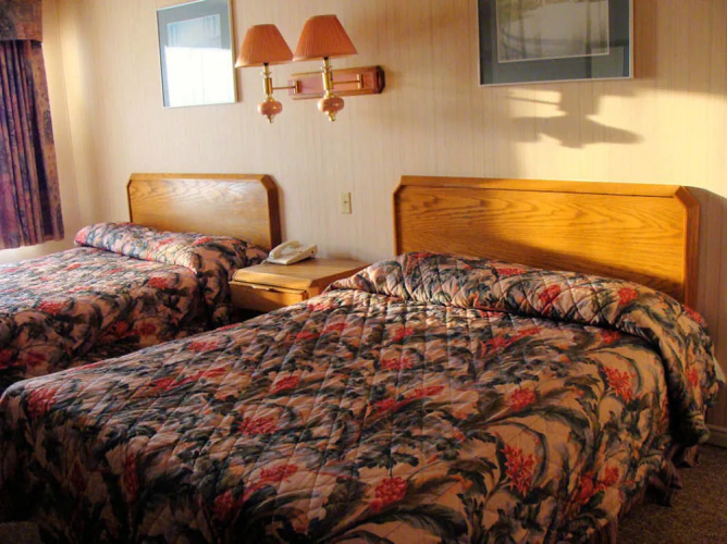 Woodycrest Motel