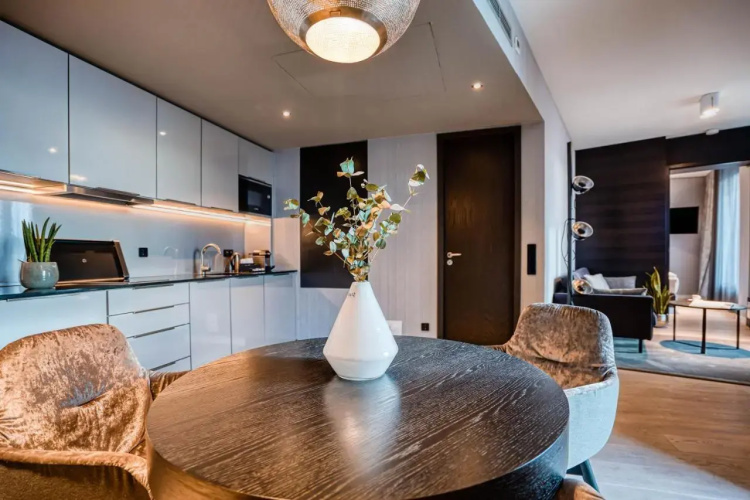 CLOUD No7 APARTMENTS