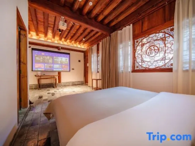 Standard Double room with courtyard view